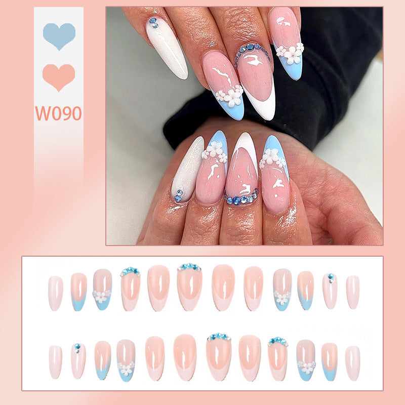Artificial nails with floral accents and gradient Bowlift