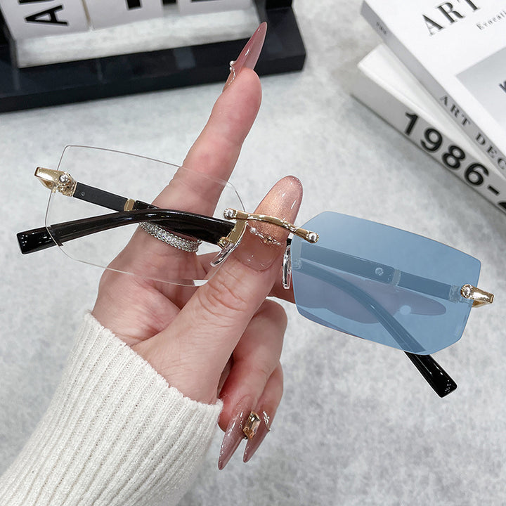 Ladies elegant and fashionable sunglasses with transparent frame Bowlift