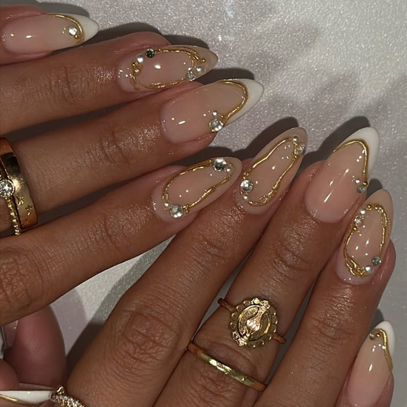Elegant artificial nails with floral accents Bowlift