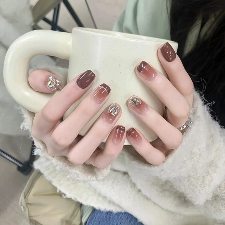 Premium Glamorous Press-On Nail Extensions Bowlift