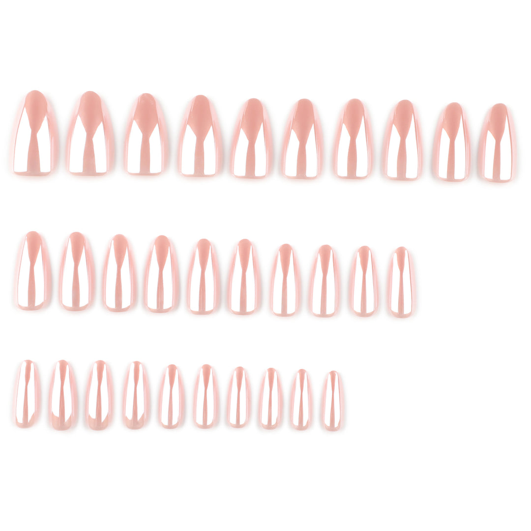 High-gloss stiletto nails Bowlift