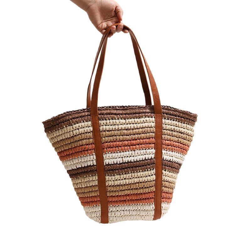 Braided straw tote bag with sturdy leather handles Bowlift