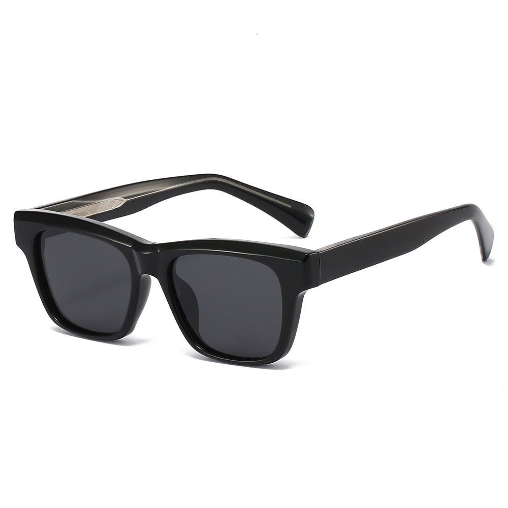 Women stylish sunglasses in classic rectangular design Bowlift