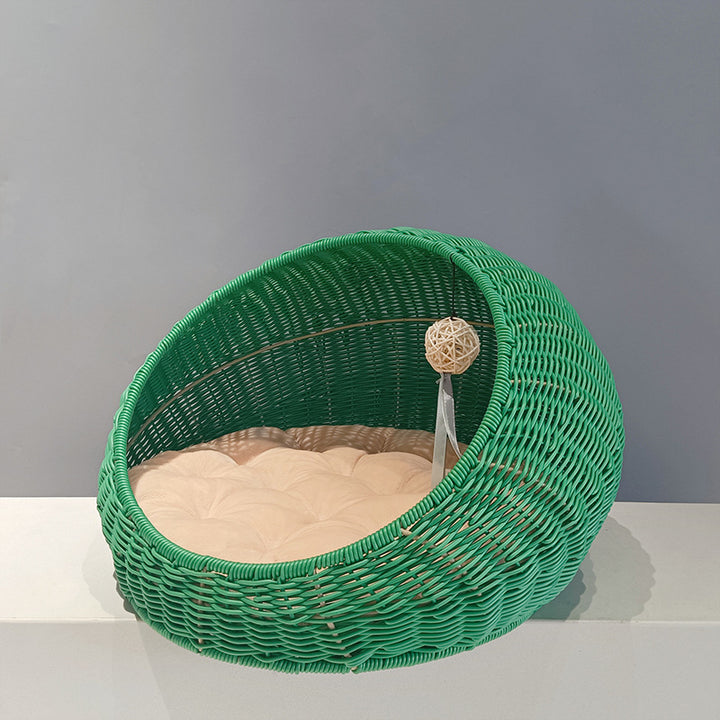Cozy cat bed made of woven natural material Bowlift