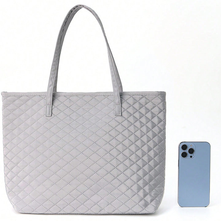 Fashionable handbag made of textured material Bowlift