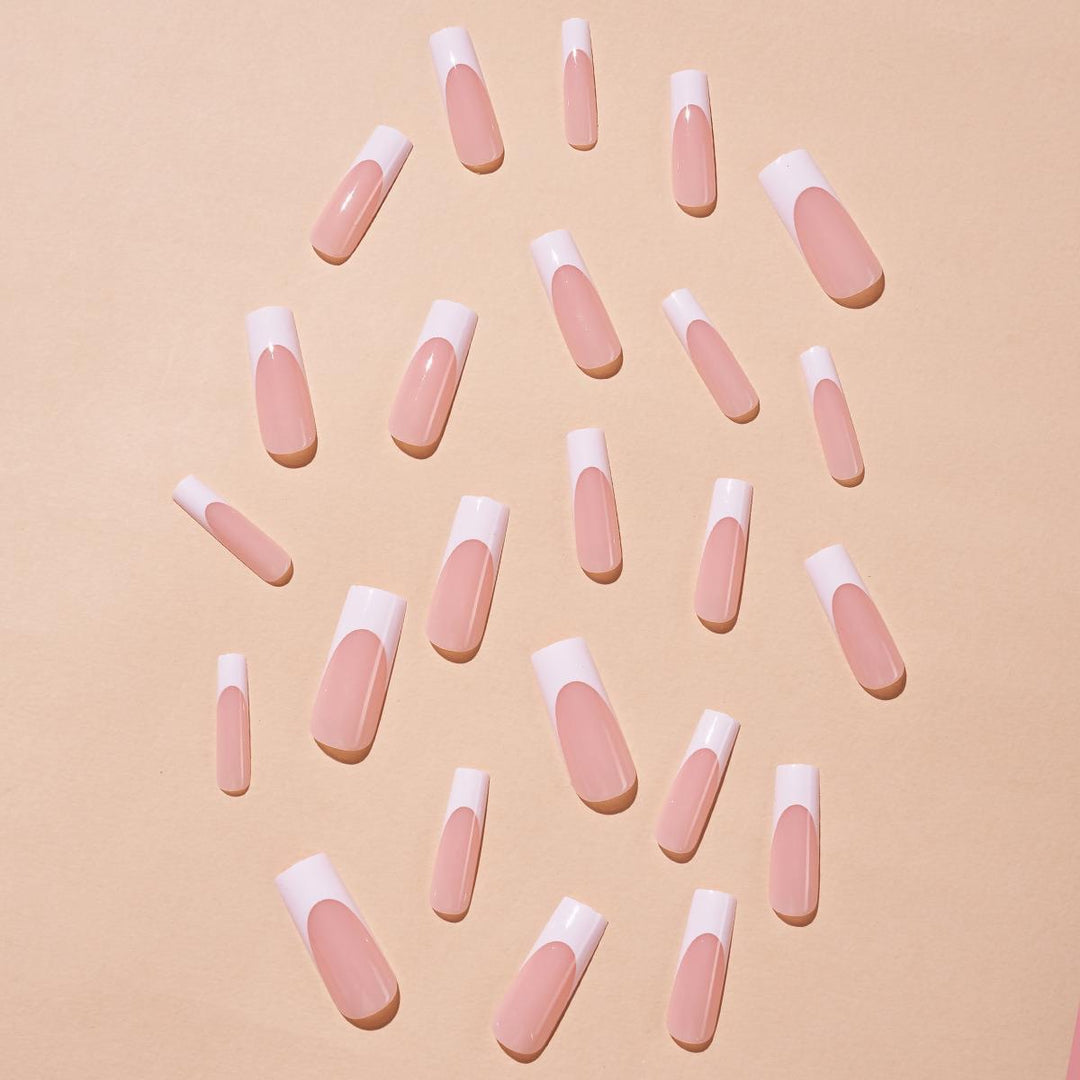Acrylic nail set with elegant design and gradient colors Bowlift