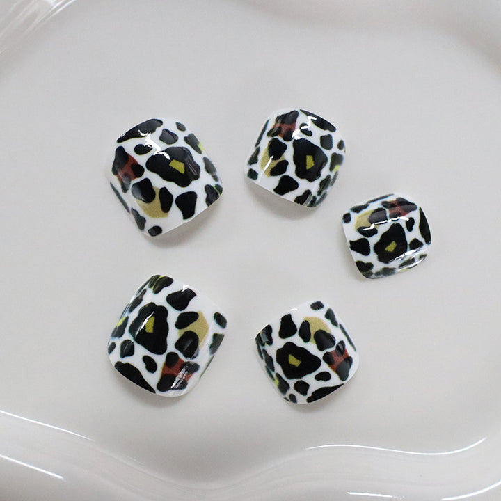 Animal Print Nail Art Bowlift