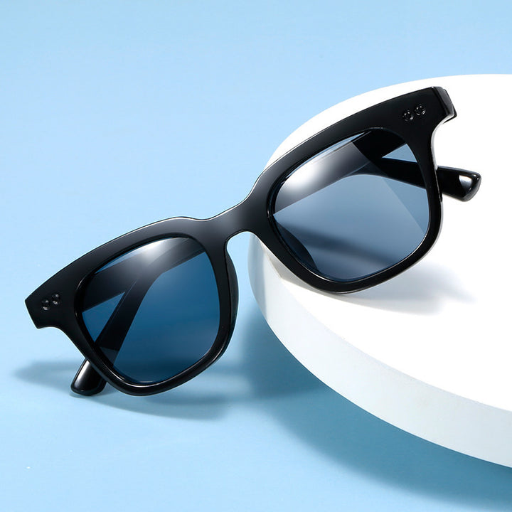 Retro Inspired Square Frame Sunglasses Bowlift