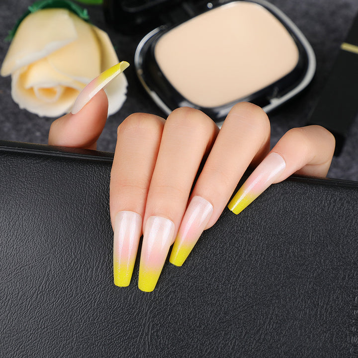 Glamorous artificial nails with gradient Bowlift
