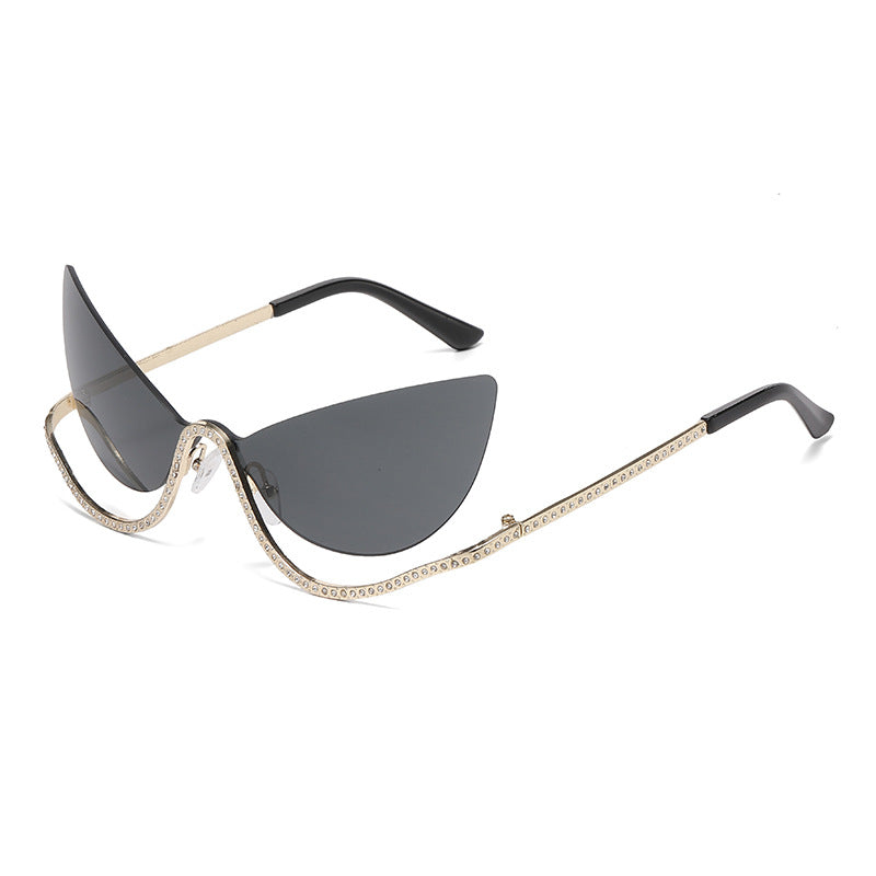Women's extravagantly shaped Cat-Eye sunglasses with sparkling appliqués Bowlift