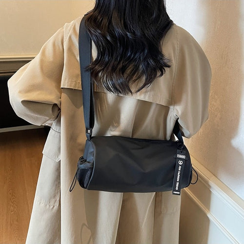 Fashionable clutch bag Bowlift