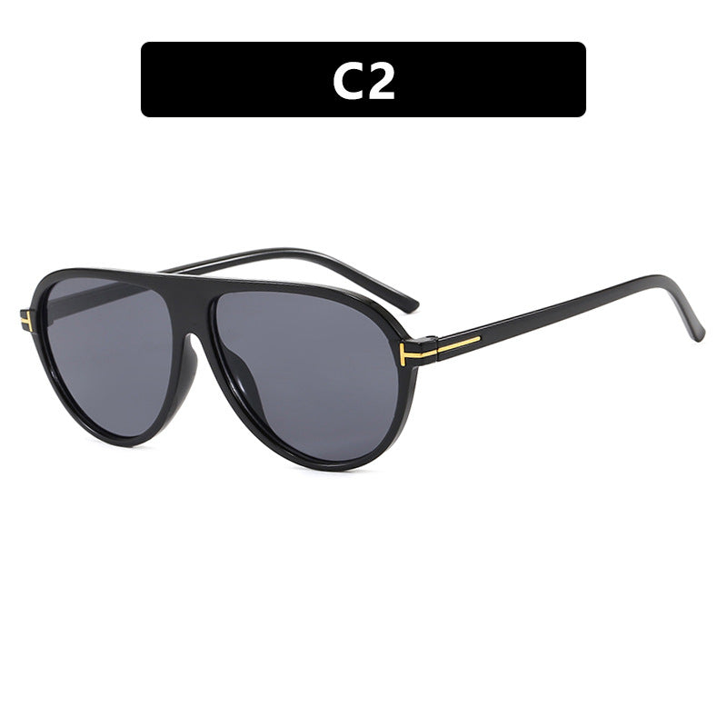Ladies stylish sunglasses in aerodynamic design Bowlift