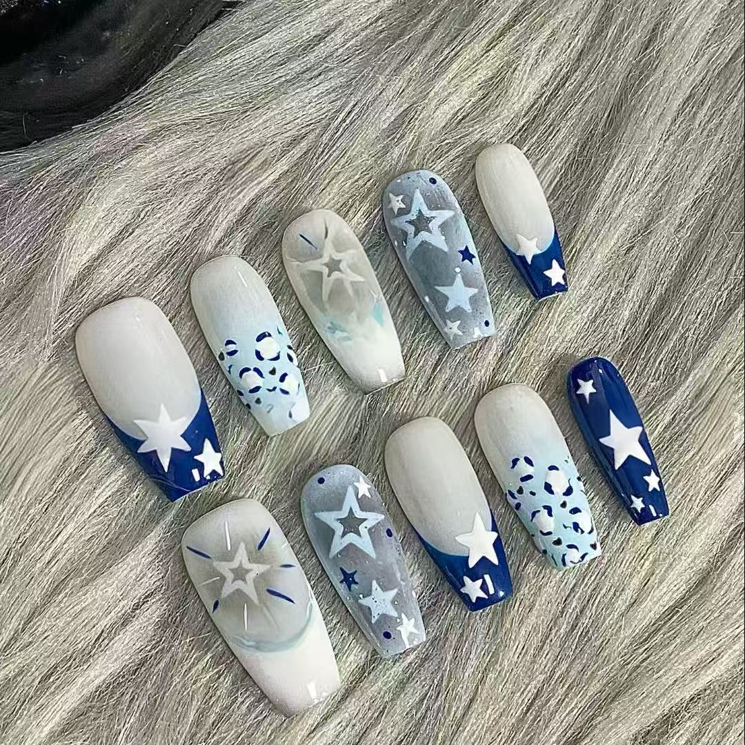 Whimsical Bear-Themed Press-On Nail Art Kit Bowlift