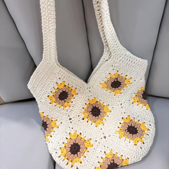 Hand-knotted shoulder bag with sunflower motif Bowlift