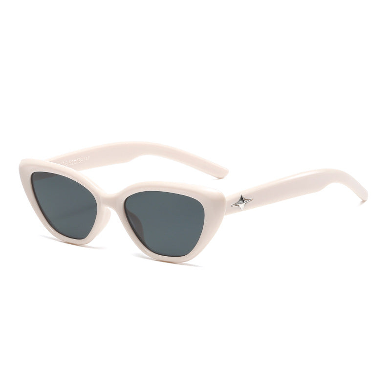 Women's Retro-Inspired Cat-Eye Sunglasses Bowlift