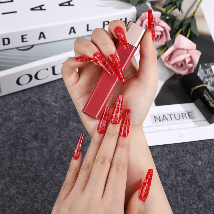 Artificial nails in elegant geometric design Bowlift