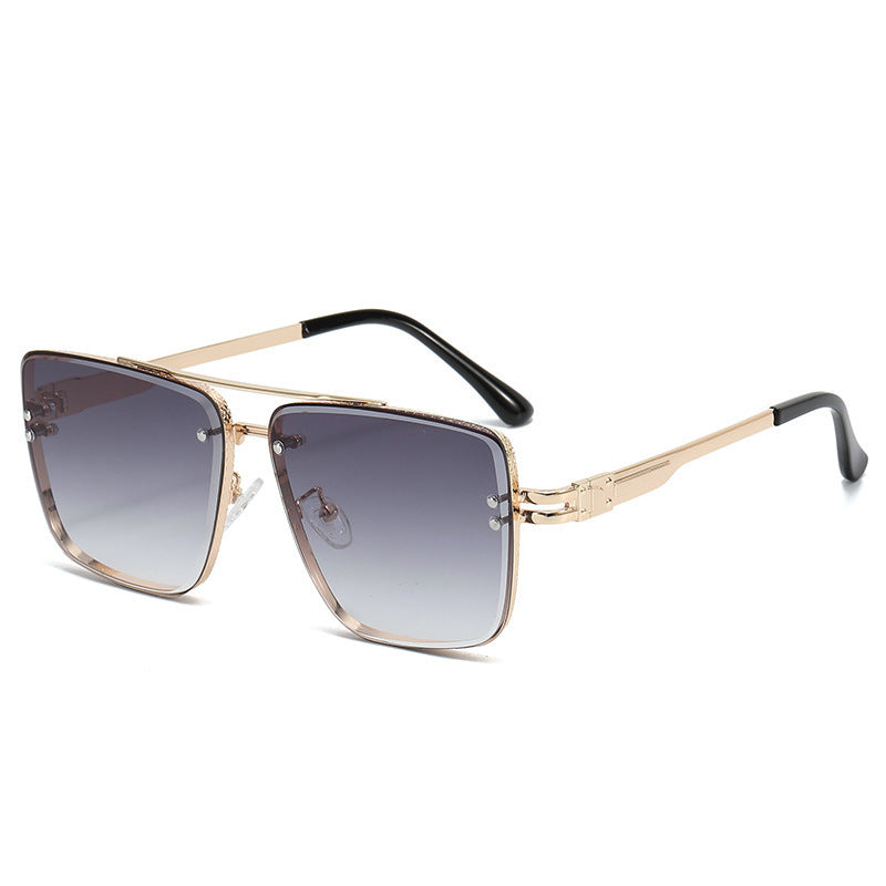 Women Elegant Oversized Sunglasses with Gradient Lenses and Eye-Catching Frame Bowlift