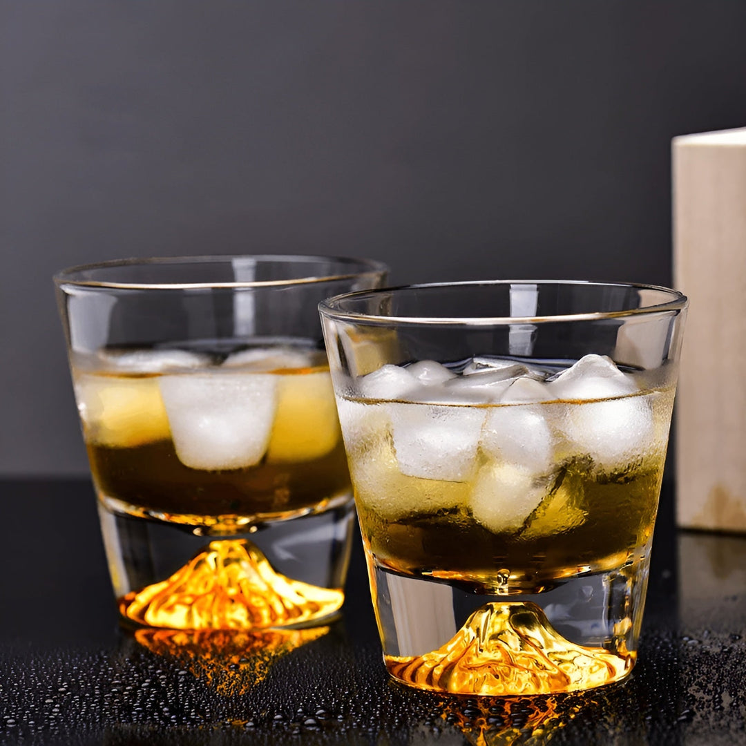 Whiskey glasses with Mount Fuji design – Elegant set for connoisseurs | Bowlift