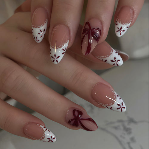 Elegant Floral Accent Press-On Nail Art Bowlift