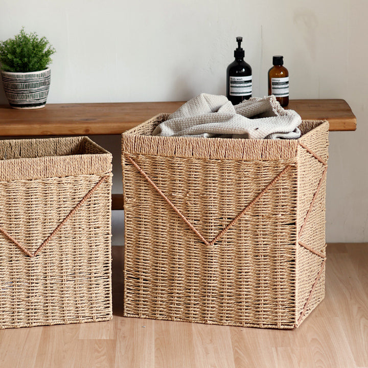 Storage baskets with vintage style Bowlift