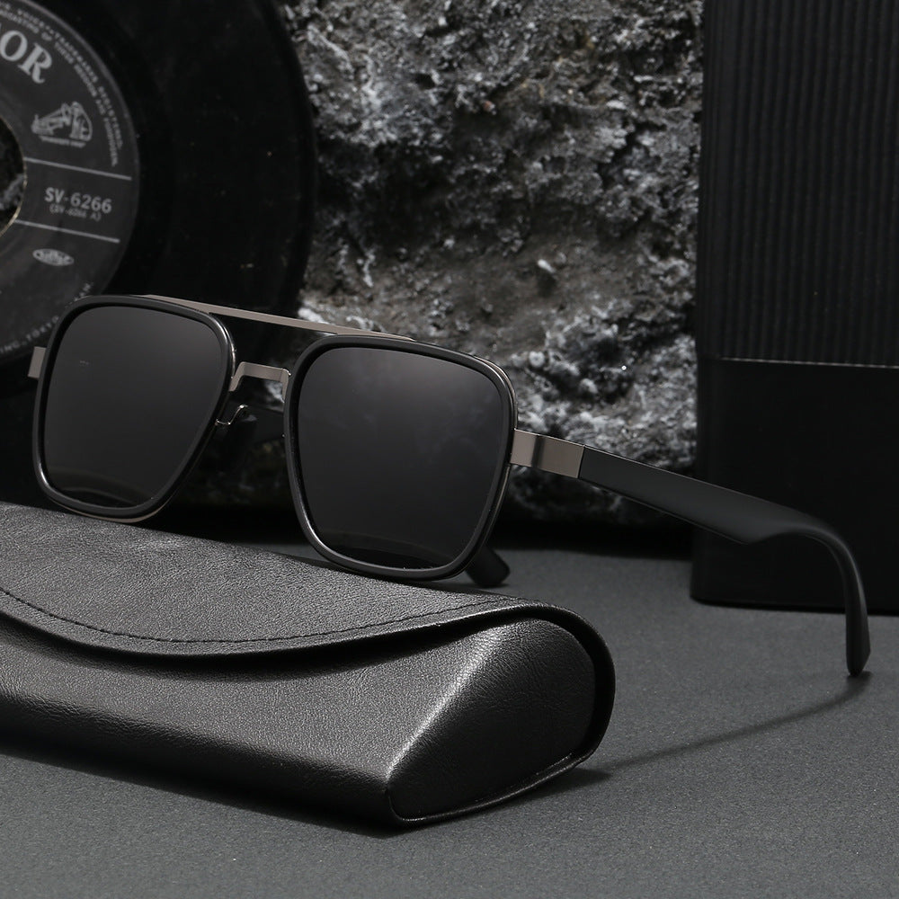 Ladies' fashionable sunglasses with square frame and innovative lenses Bowlift