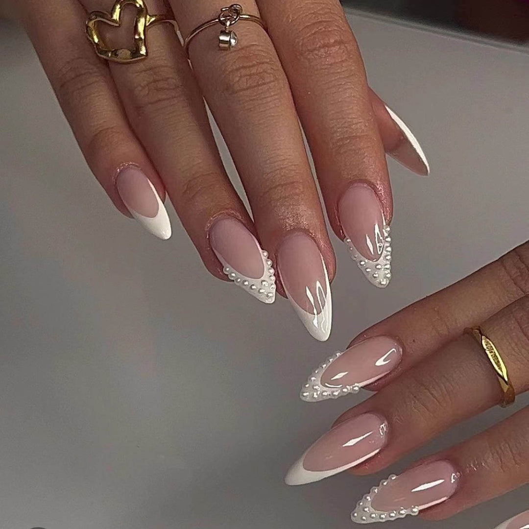 Nail art set with elegant design and 3D pearl embellishments Bowlift