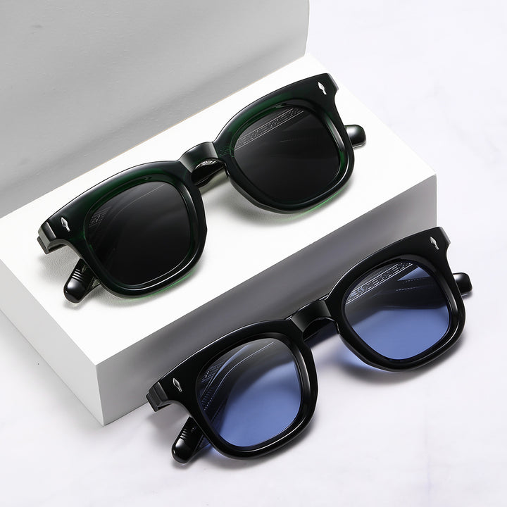 Women’s sunglasses in a modern square design with UV protection Bowlift