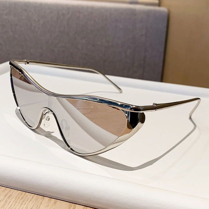Women's futuristic oversized sunglasses with striking design Bowlift