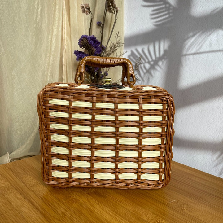 Women braided cosmetic and storage case Bowlift