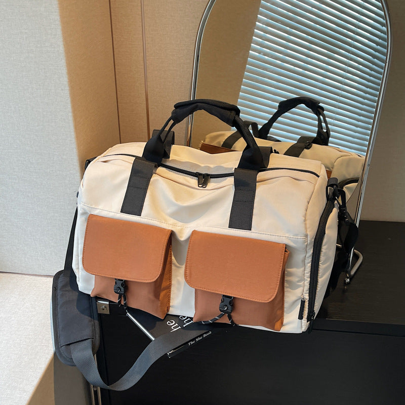 Sporty travel bag with outdoor pockets Bowlift