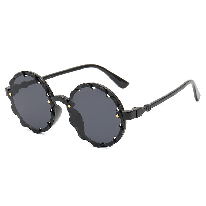 Ladies playful sunglasses with floral design Bowlift