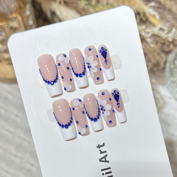 Decorative Press-On Nails with Floral and Gemstone Accents Bowlift