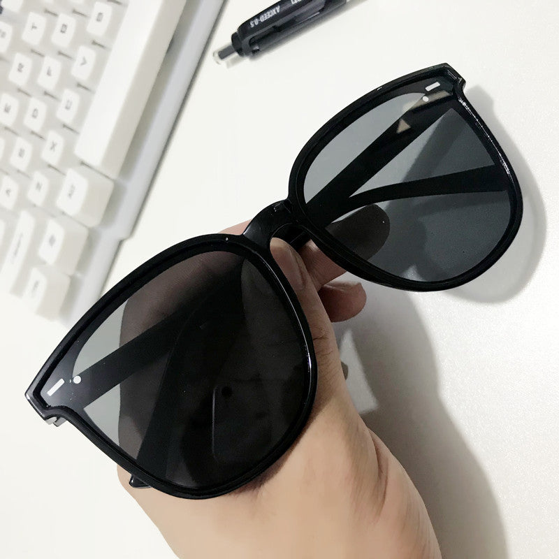 Women’s premium sunglasses in timeless design Bowlift
