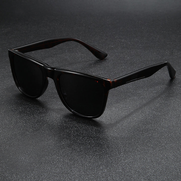 Women's sunglasses in striking vintage style Bowlift