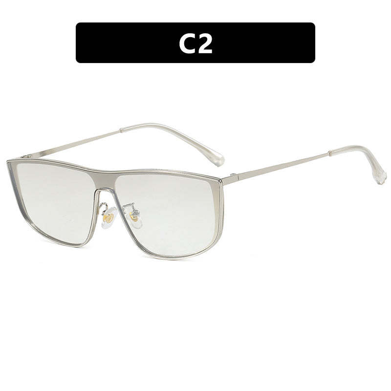Women elegant square sunglasses with luxurious metal frame Bowlift