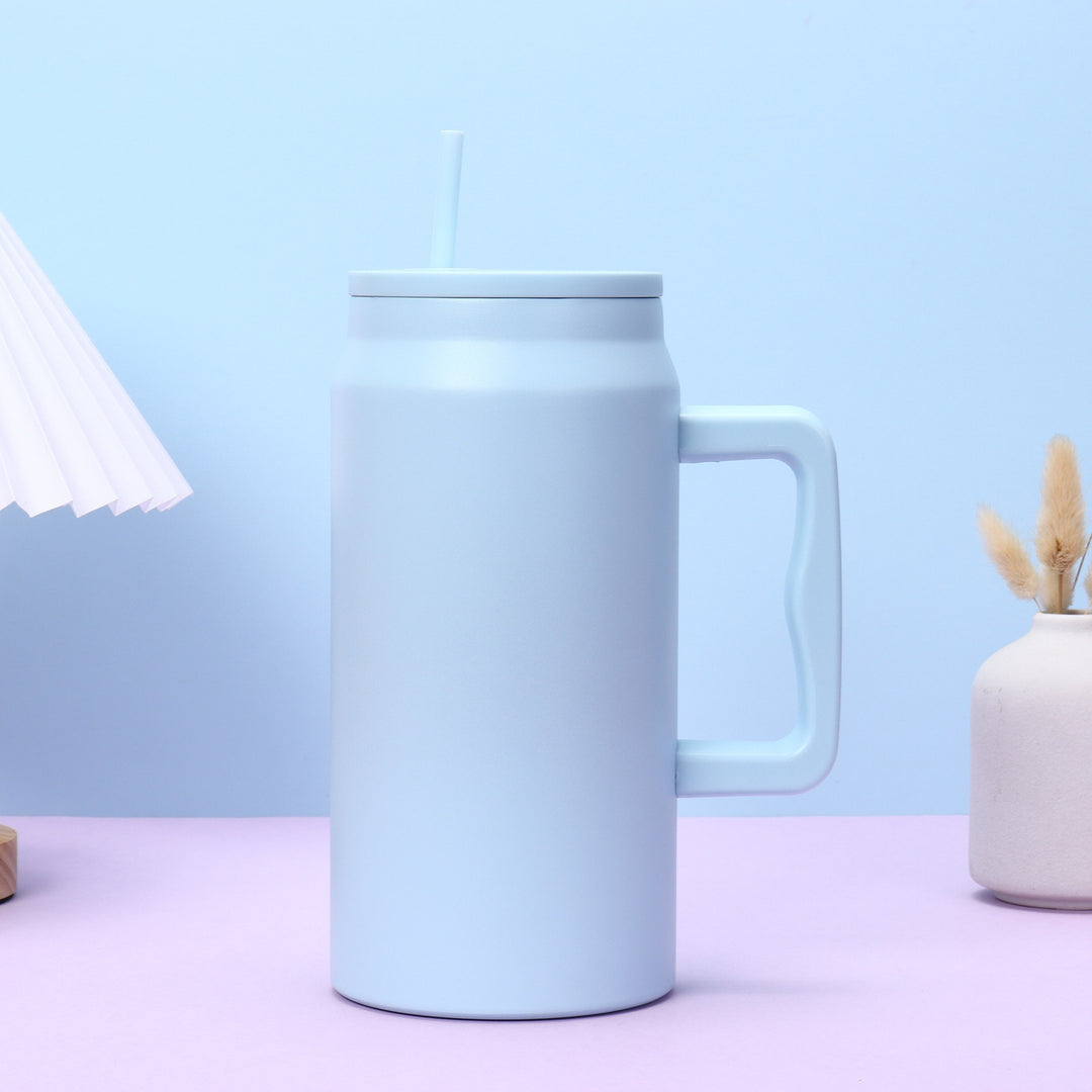 Ladies stylish insulated cup with removable straw Bowlift