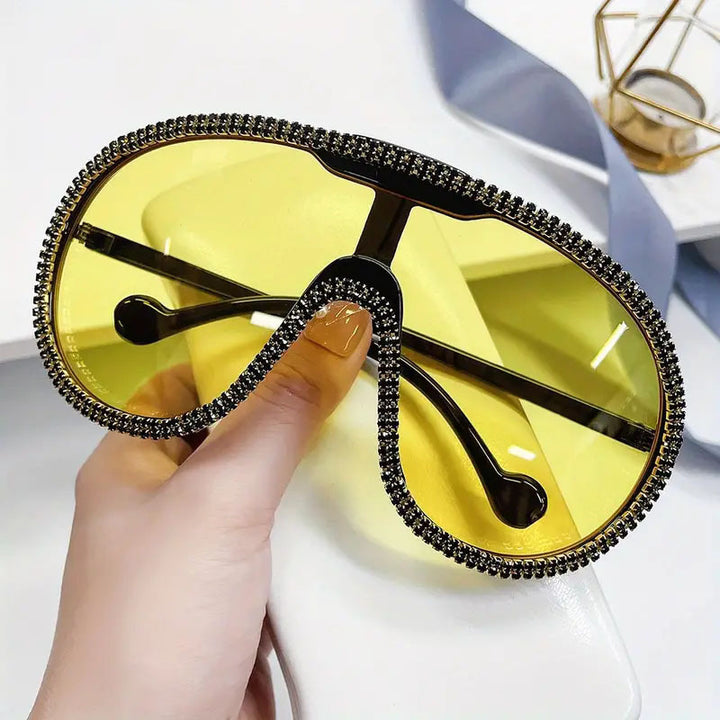 Women's extravagant sunglasses with sparkling frame Bowlift