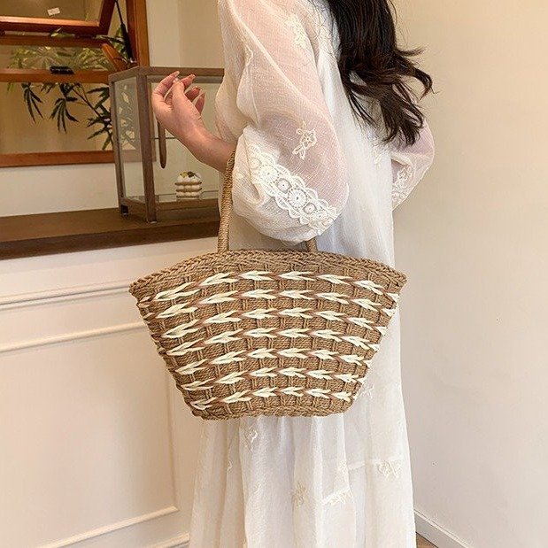 Handmade basket bag Bowlift