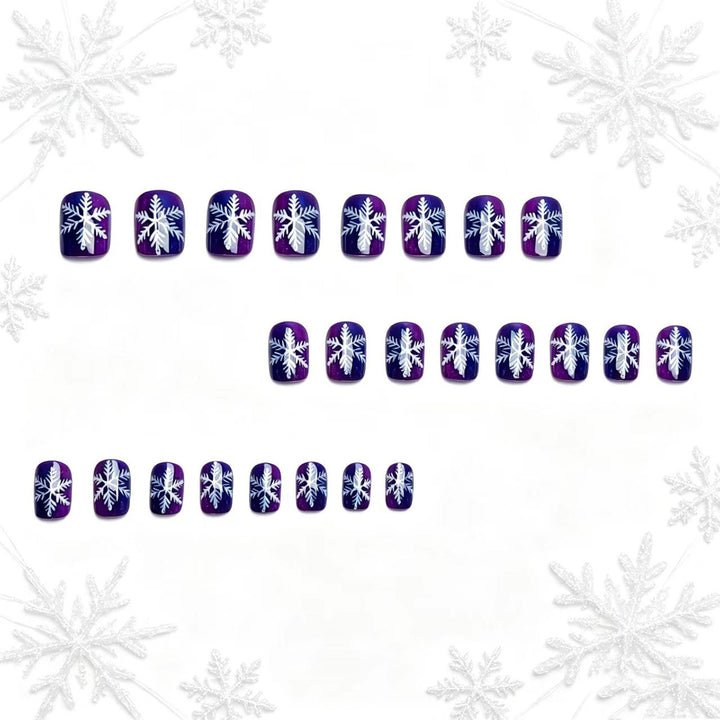 Artificial nails with festive snowflake design Bowlift