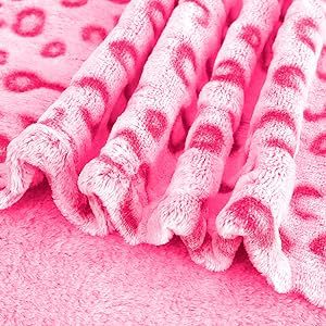 Cozy Design Blanket Bowlift