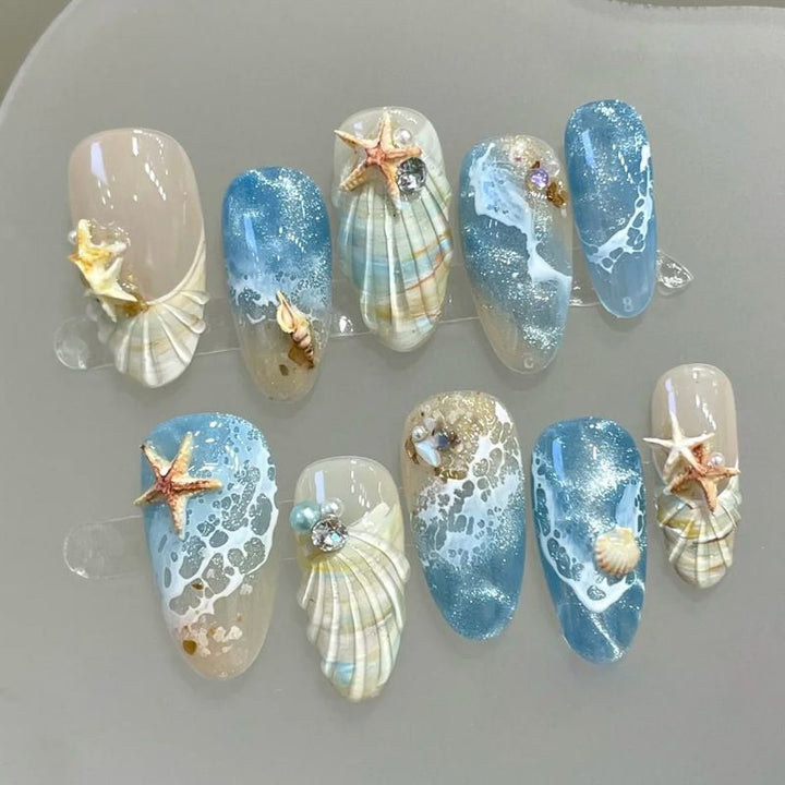 Nail art set with floral patterns and ombre effects Bowlift