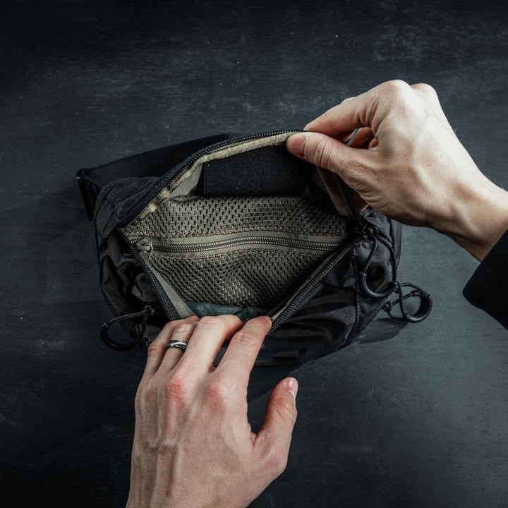Practical shoulder bag with multiple compartments Bowlift