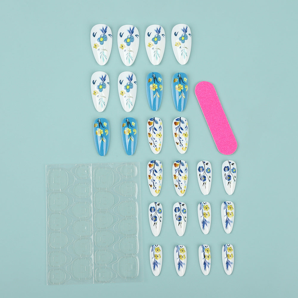 Artificial nails with floral patterns Bowlift