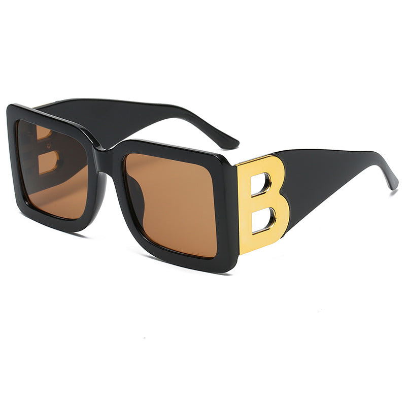 Women Oversized Sunglasses with Decorative Frame Bowlift
