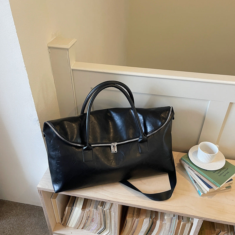 Elegant and Spacious Handbag Made of High-Quality Faux Leather Bowlift