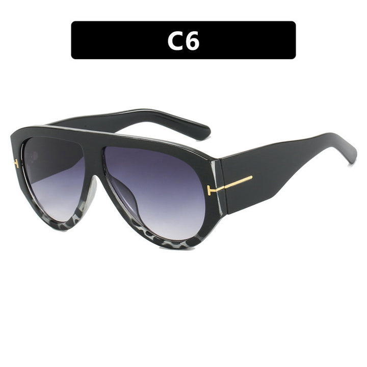 Women Designer Sunglasses in Elegant Retro Design with Wide Frame Bowlift