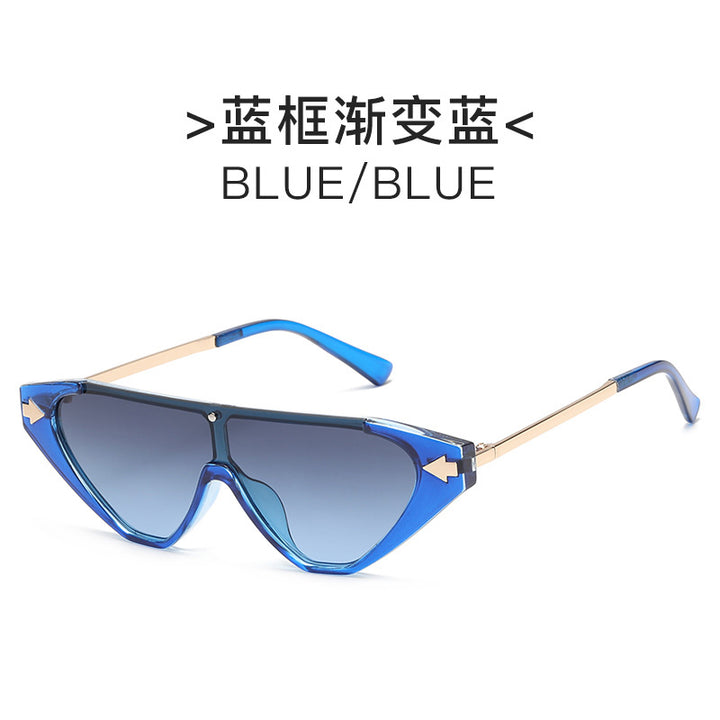 Women futuristic sunglasses with distinctive design Bowlift