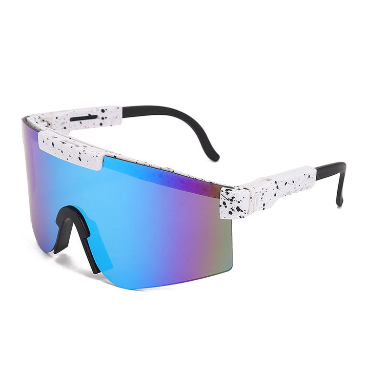 Women's Sporty Statement Sunglasses in Modern Design Bowlift
