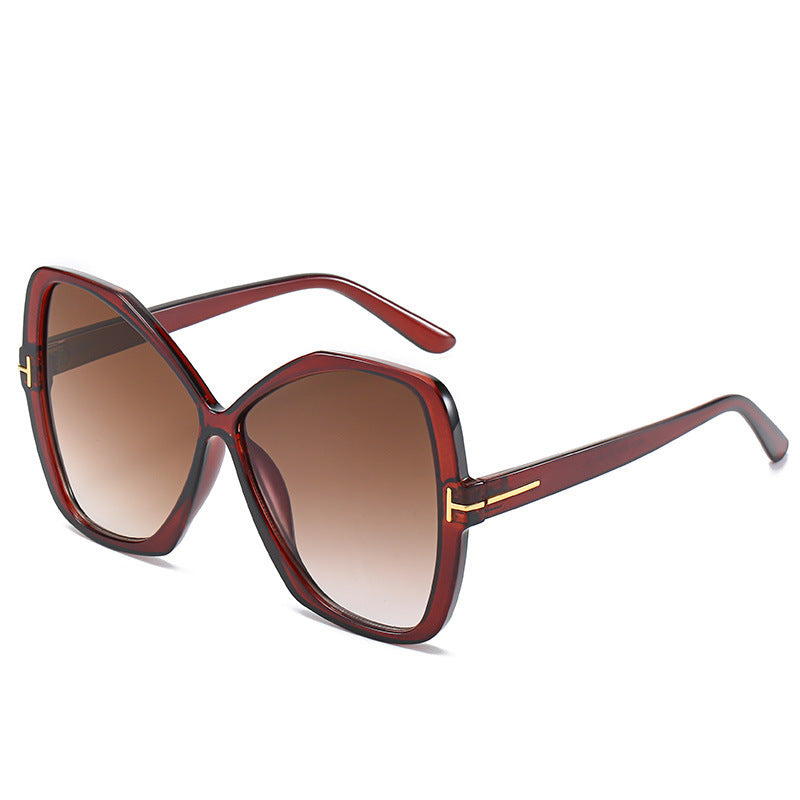 Fashionably Oversized Geometric Sunglasses Bowlift