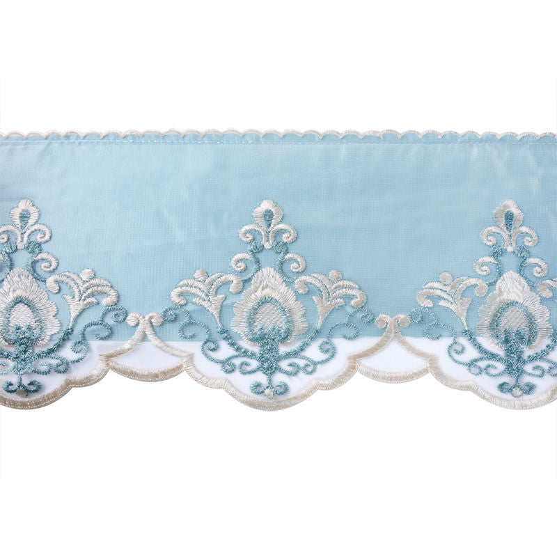 Elegant and Playful Curtain Trim Bowlift